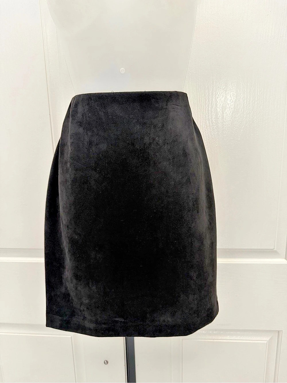 Parker Black Soft Stretchy Skirt Sz XS